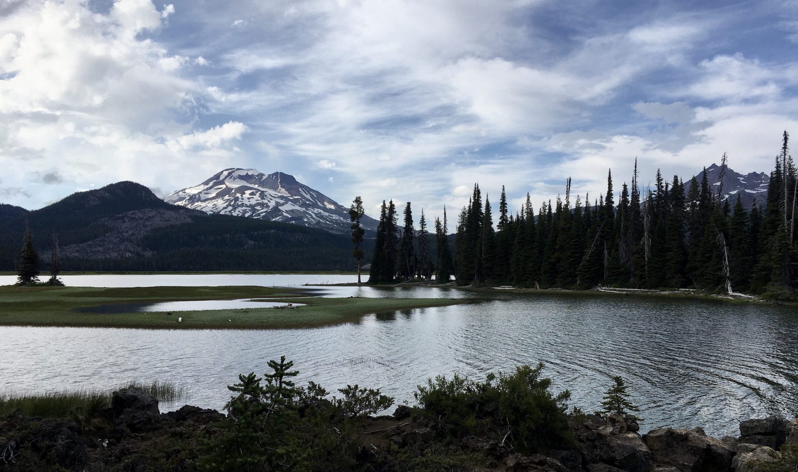 sparks lake with south sister in background